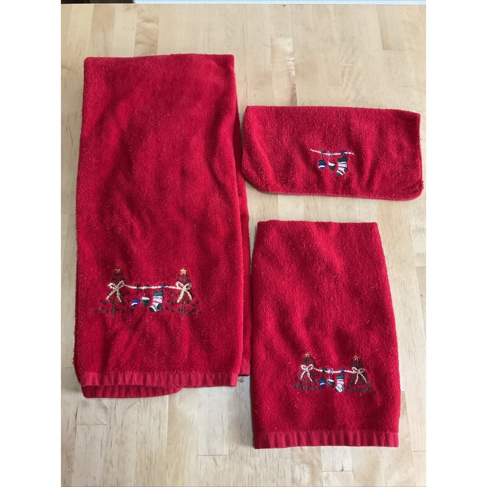 Lot 3 Pc Set Red Christmas Bath Towel Hand Washcloth Trees Stockings 90s